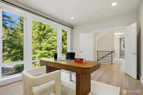 16003 SE 43rd Street Bellevue WA 98006
