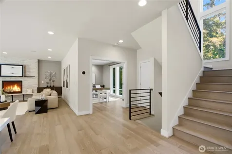 16003 SE 43rd Street Bellevue WA 98006
