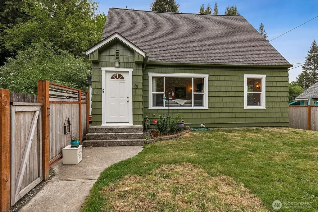 1022 Brawne Avenue NW Olympia WA 98502