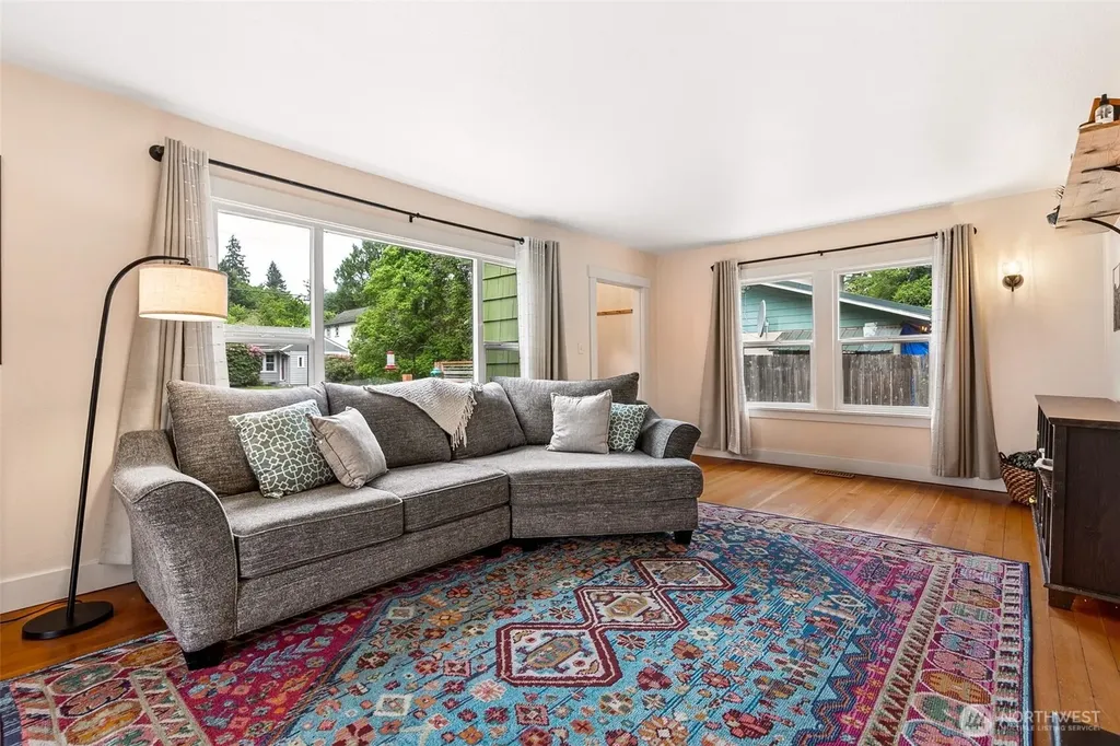 1022 Brawne Avenue NW Olympia WA 98502