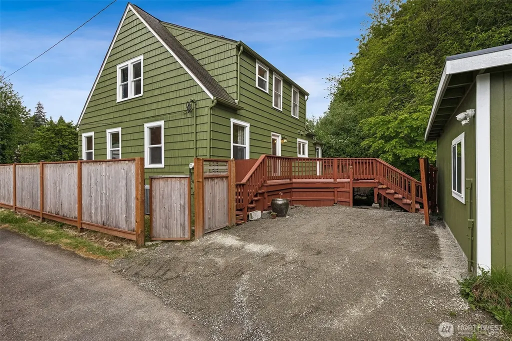 1022 Brawne Avenue NW Olympia WA 98502