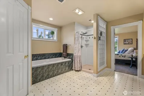 12108 40th Avenue E Tacoma WA 98446