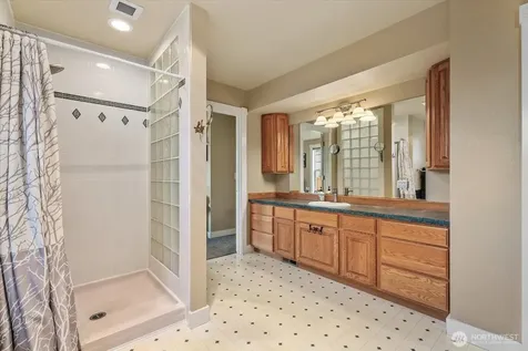 12108 40th Avenue E Tacoma WA 98446