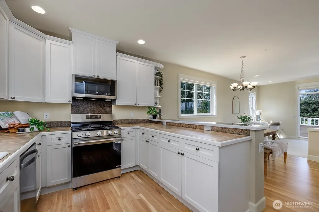3030 31st Avenue W Seattle WA 98199