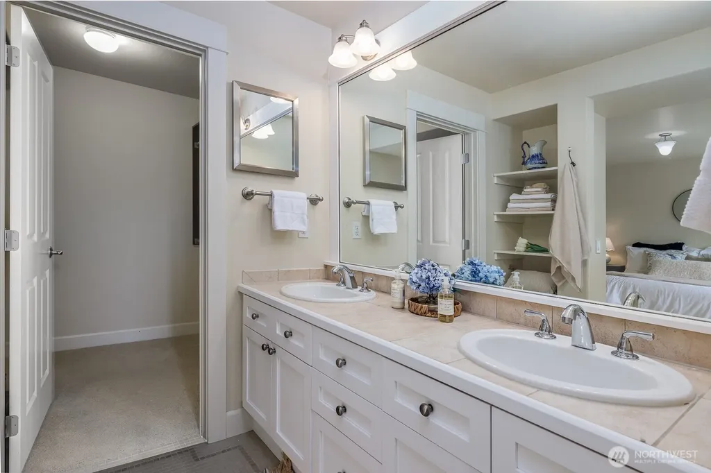 3030 31st Avenue W Seattle WA 98199