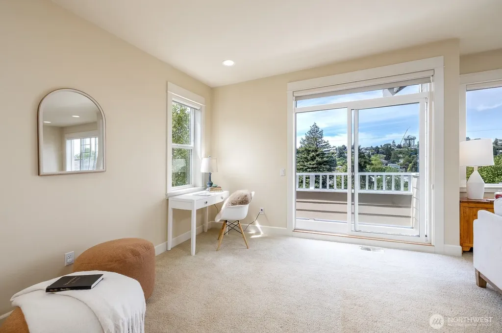 3030 31st Avenue W Seattle WA 98199