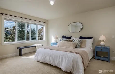 3030 31st Avenue W Seattle WA 98199