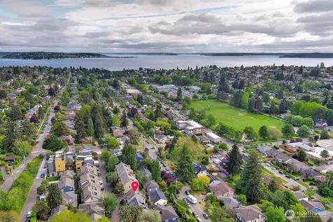 3030 31st Avenue W Seattle WA 98199