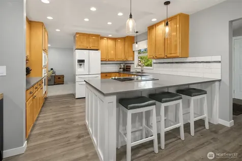 20830 236th Ave SE Maple Valley WA 98038