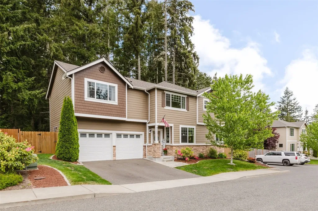 3677 SE Chesterton Drive Port Orchard WA 98366