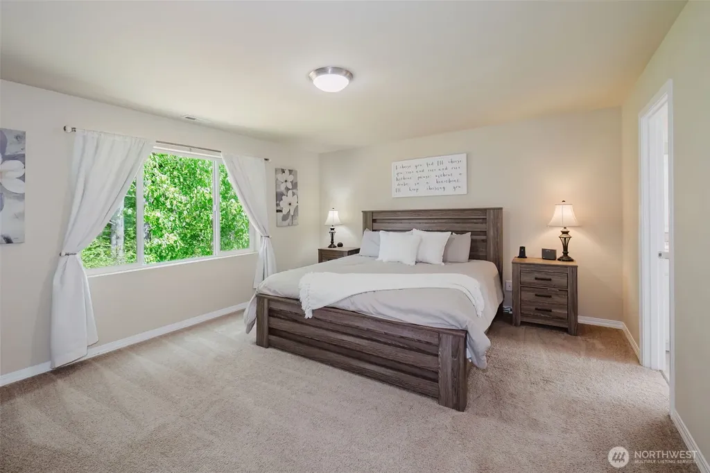 3677 SE Chesterton Drive Port Orchard WA 98366