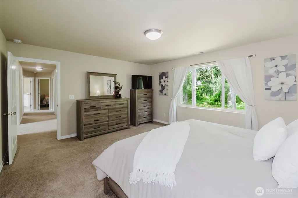3677 SE Chesterton Drive Port Orchard WA 98366