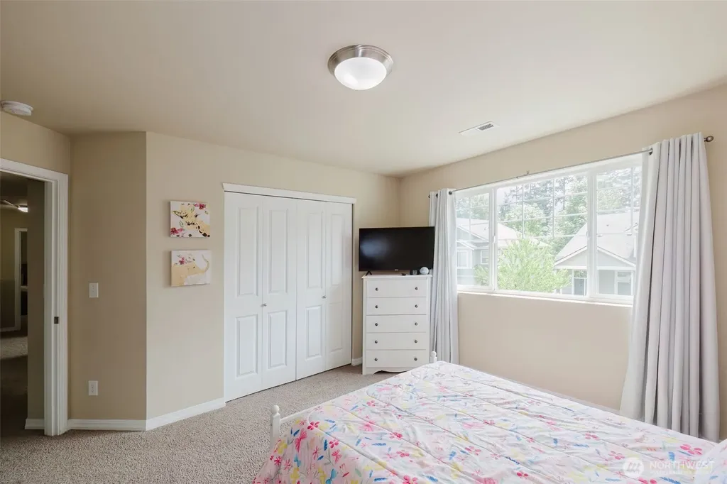 3677 SE Chesterton Drive Port Orchard WA 98366