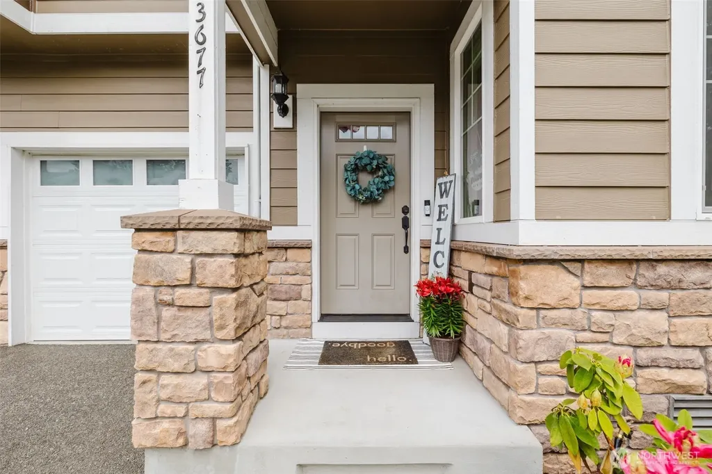 3677 SE Chesterton Drive Port Orchard WA 98366