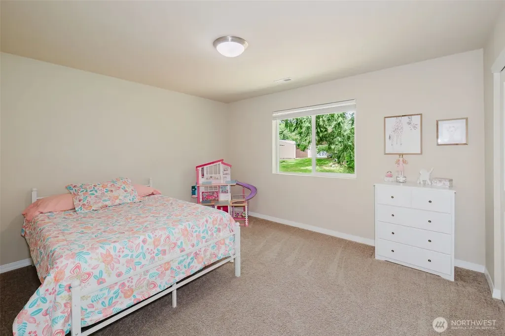 3677 SE Chesterton Drive Port Orchard WA 98366