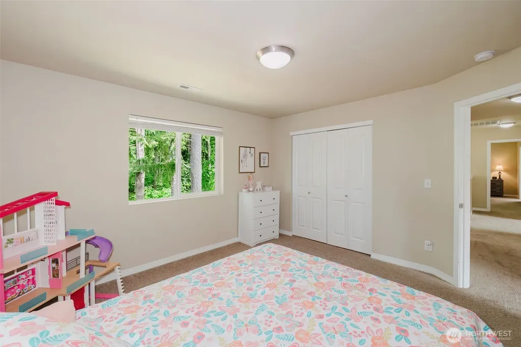 3677 SE Chesterton Drive Port Orchard WA 98366