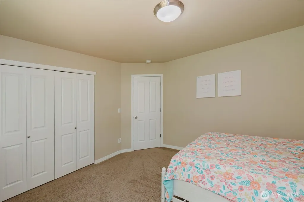 3677 SE Chesterton Drive Port Orchard WA 98366