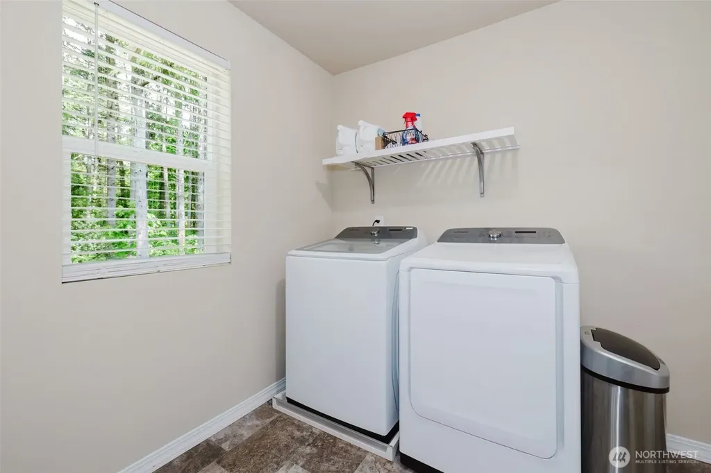 3677 SE Chesterton Drive Port Orchard WA 98366