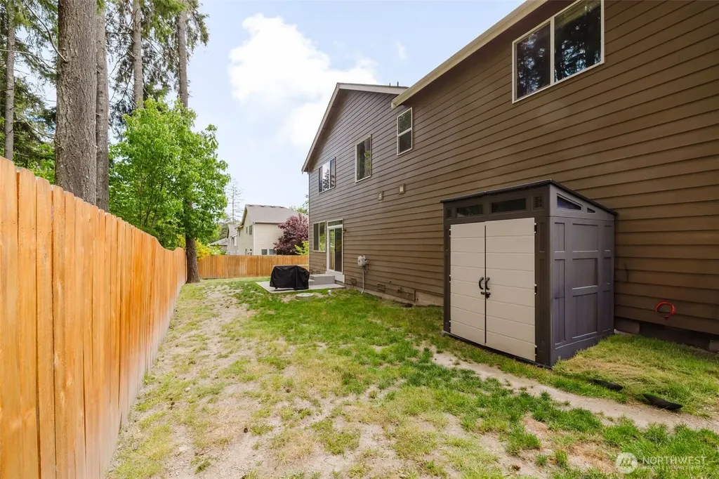 3677 SE Chesterton Drive Port Orchard WA 98366