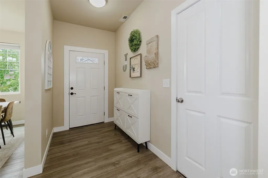3677 SE Chesterton Drive Port Orchard WA 98366