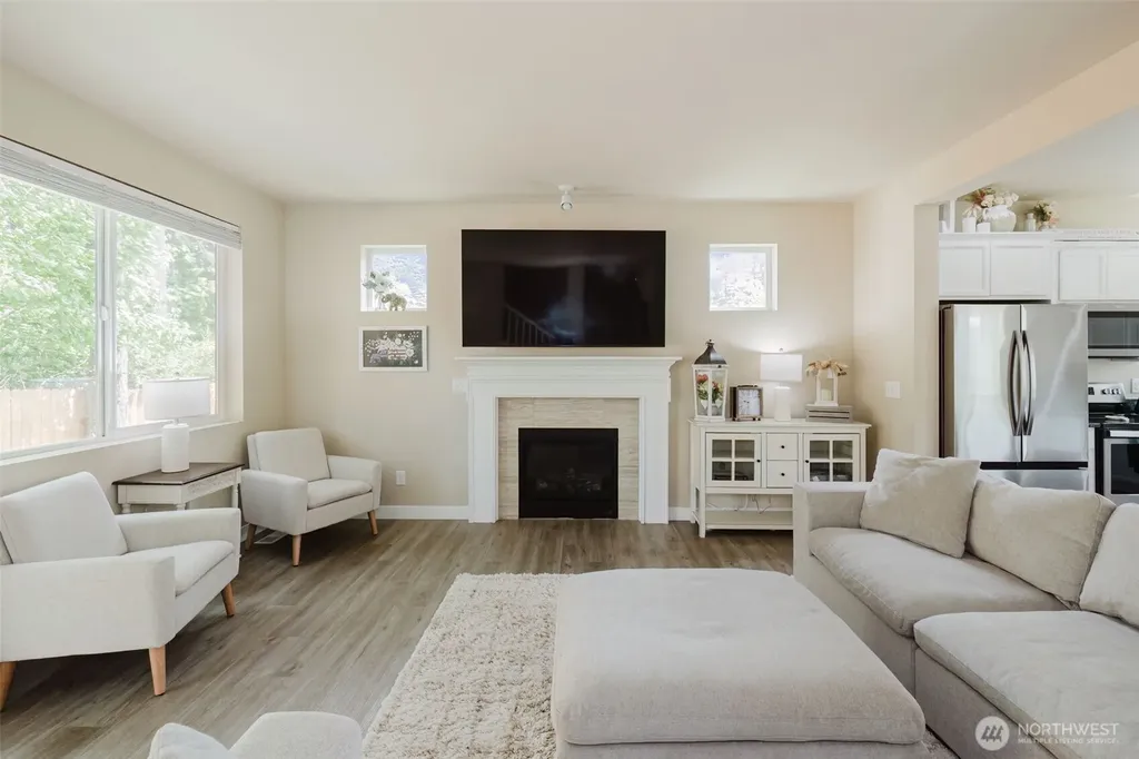 3677 SE Chesterton Drive Port Orchard WA 98366