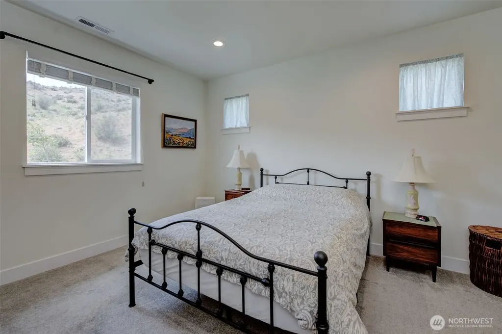 9975 Saska Way Entiat WA 98822