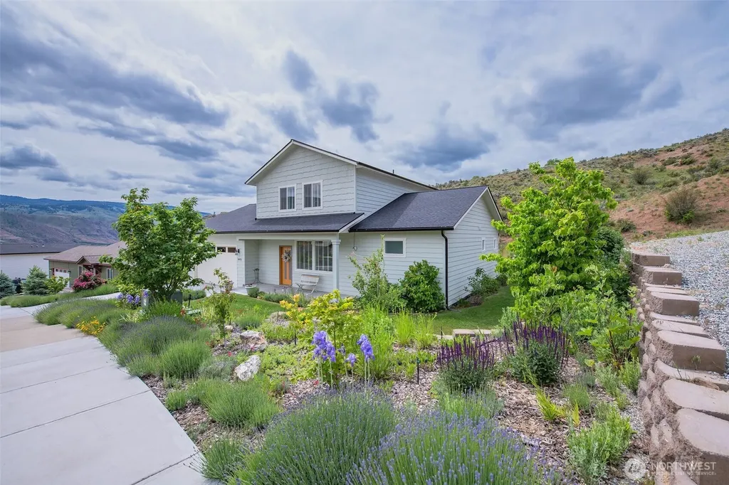 9975 Saska Way Entiat WA 98822