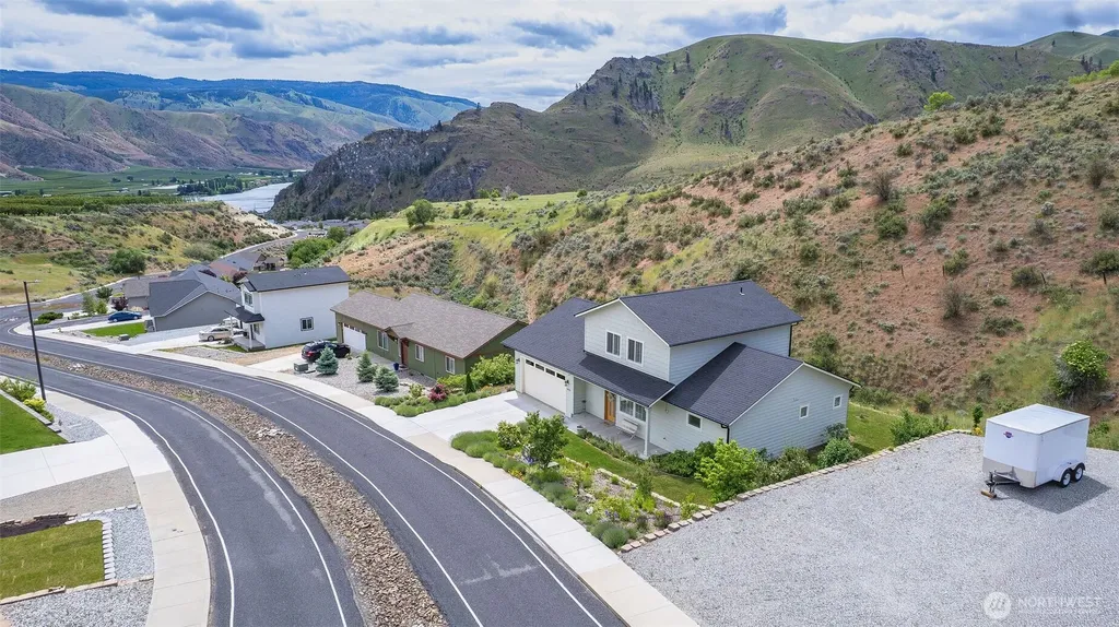 9975 Saska Way Entiat WA 98822