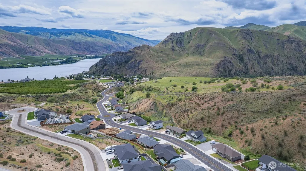 9975 Saska Way Entiat WA 98822