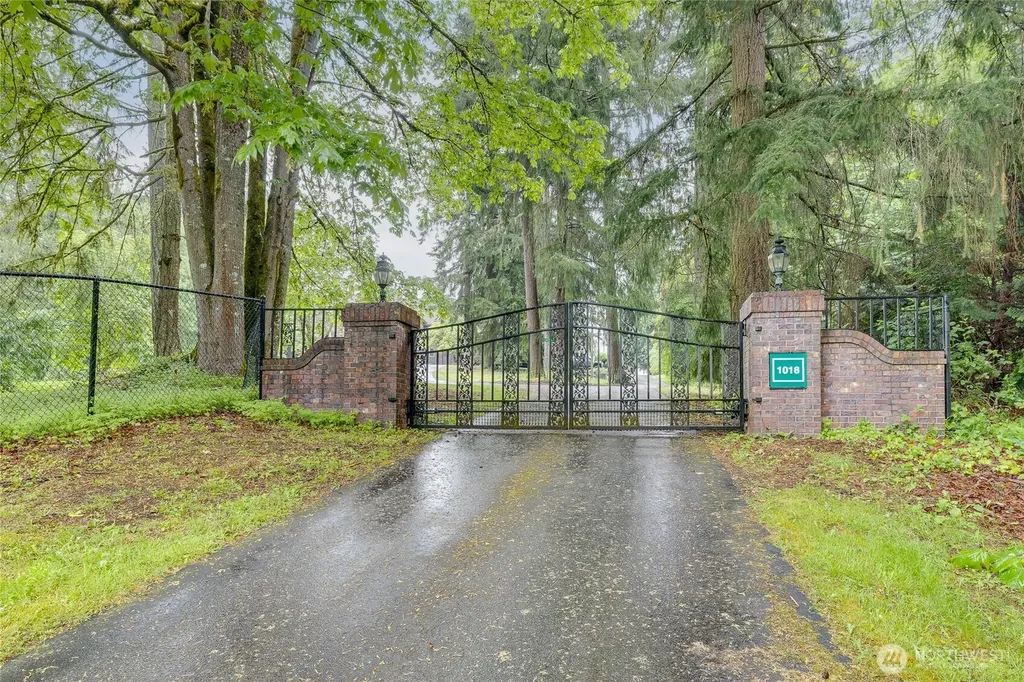 1018 254th Avenue NE Redmond WA 98074