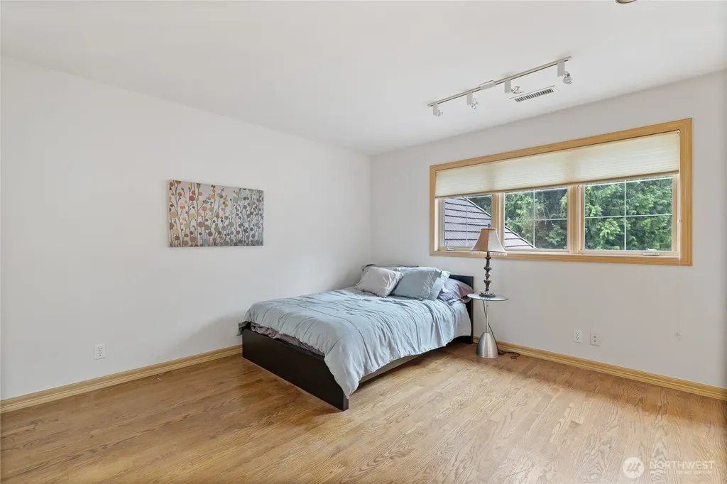 1018 254th Avenue NE Redmond WA 98074