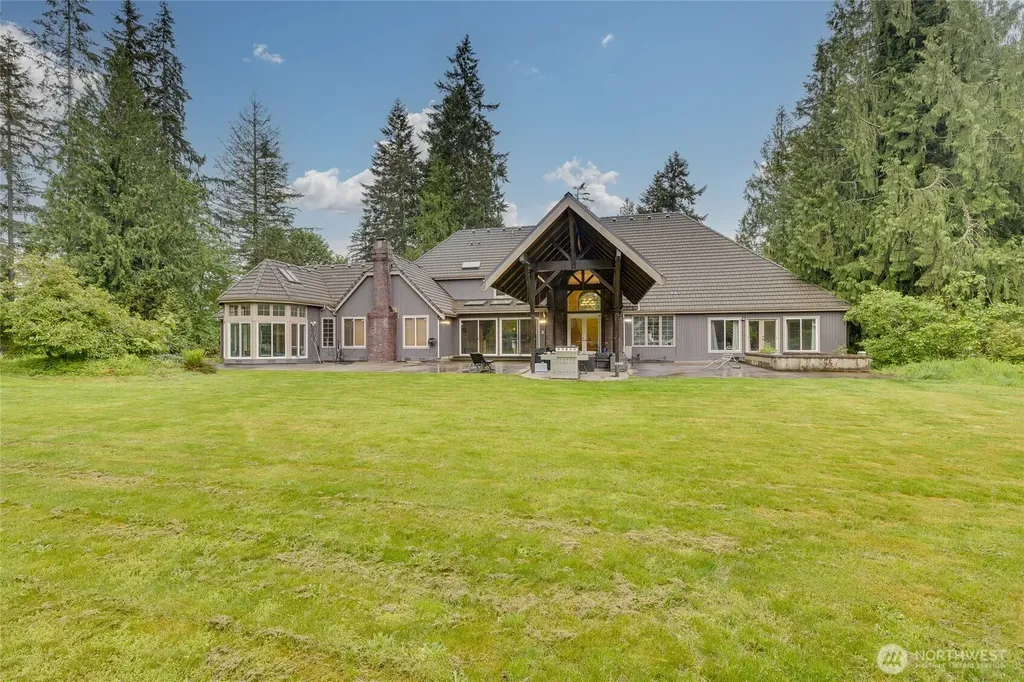1018 254th Avenue NE Redmond WA 98074