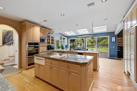 1018 254th Avenue NE Redmond WA 98074