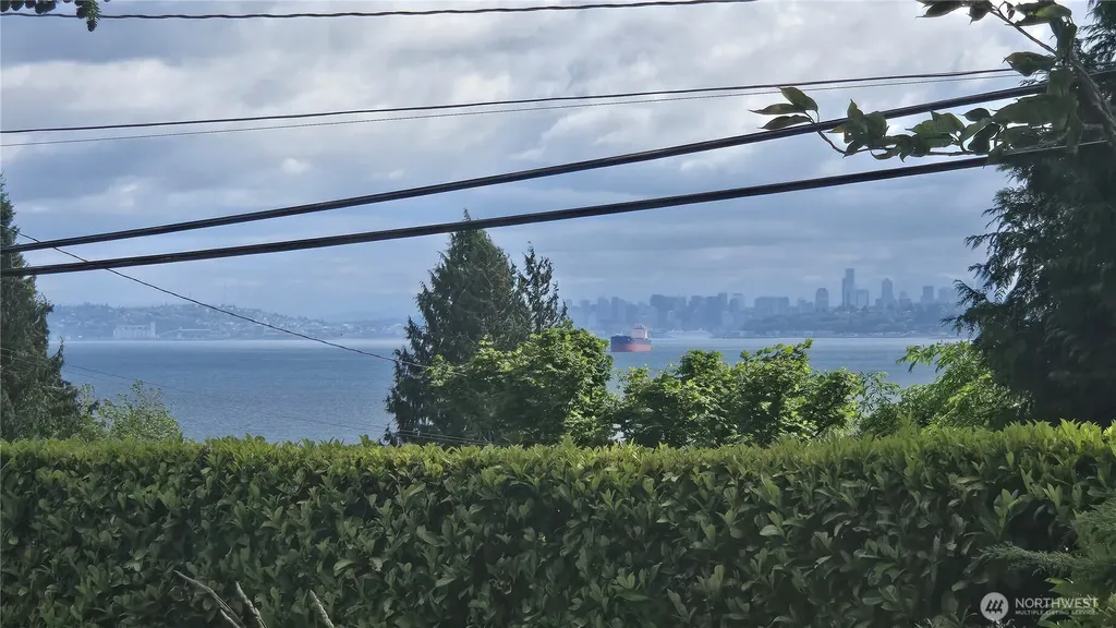 1562 Cole Street SE Port Orchard WA 98366