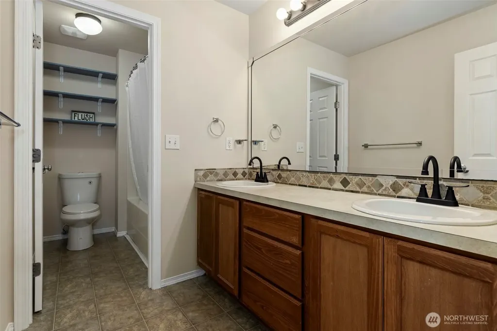 15233 100th Avenue SE Yelm WA 98597