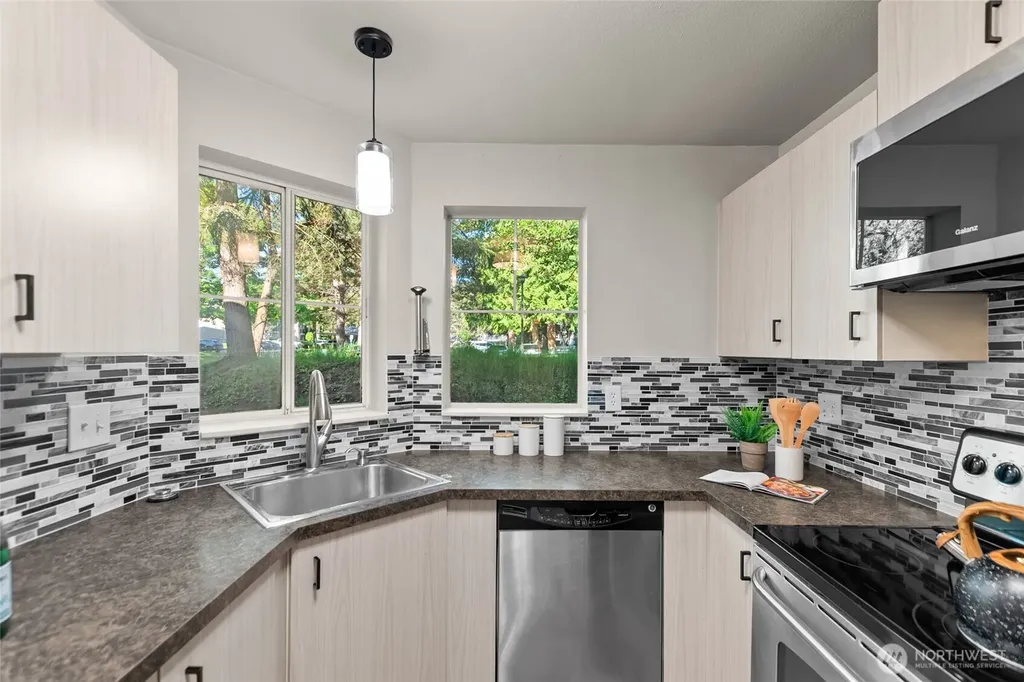 5300 Harbour Pointe Boulevard Mukilteo WA 98275