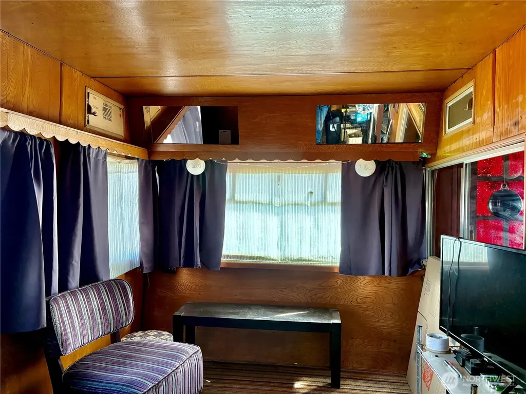 105 Victoria Loop NE Ocean Shores WA 98520
