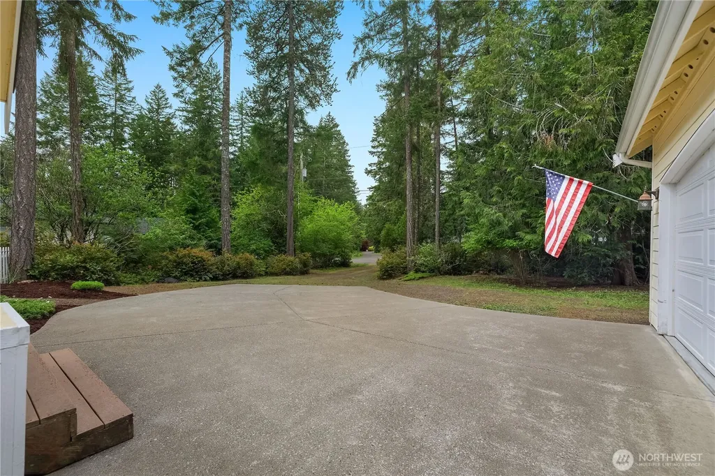 240 E Aycliffe Drive Shelton WA 98584
