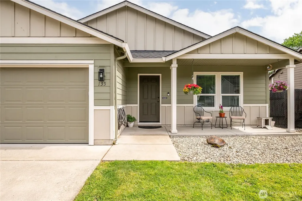 135 Haley Drive Longview WA 98632