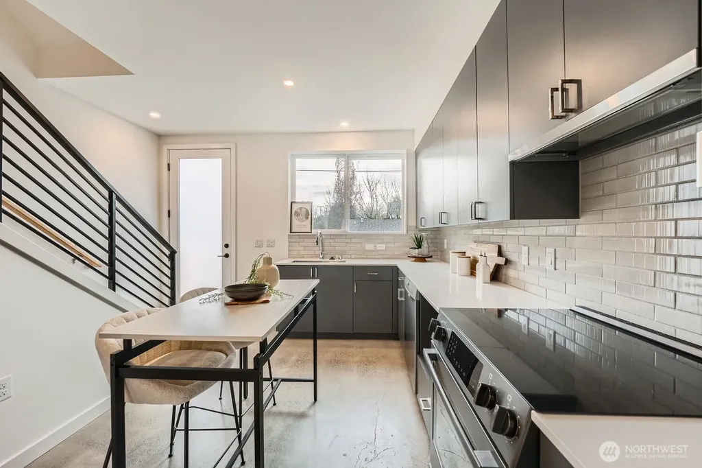 6610 Carleton Avenue S Seattle WA 98108