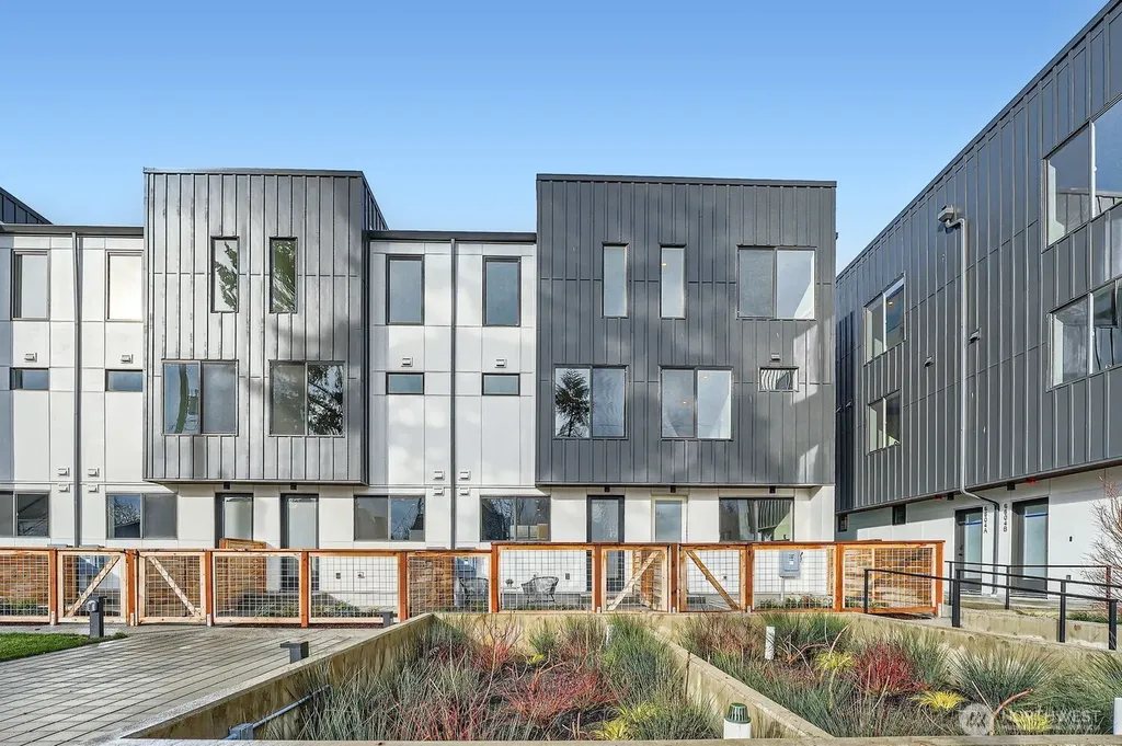 6610 Carleton Avenue S Seattle WA 98108