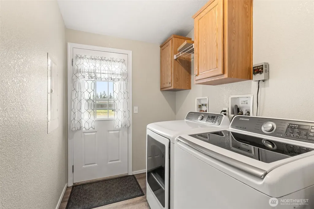18933 SW Prairie Street Rochester WA 98579