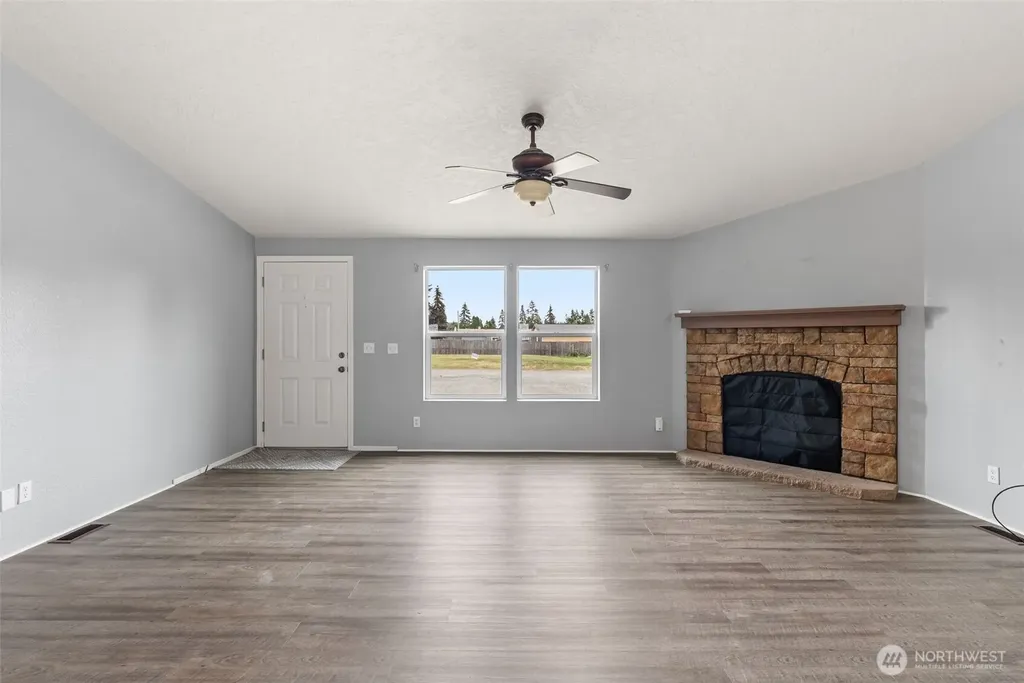 18933 SW Prairie Street Rochester WA 98579