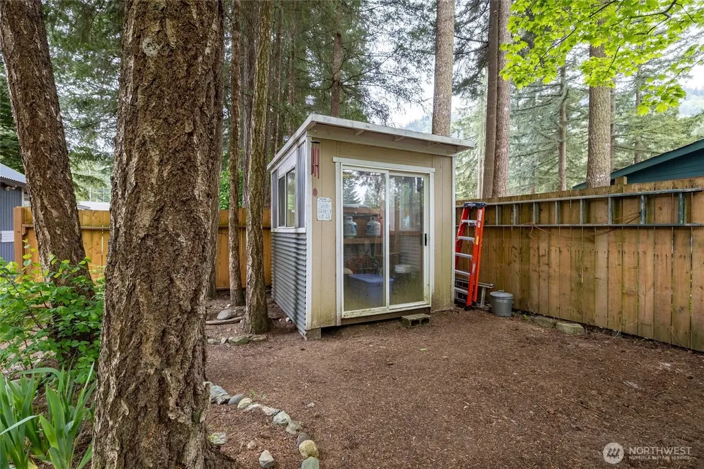 6124 Willow Place Maple Falls WA 98266