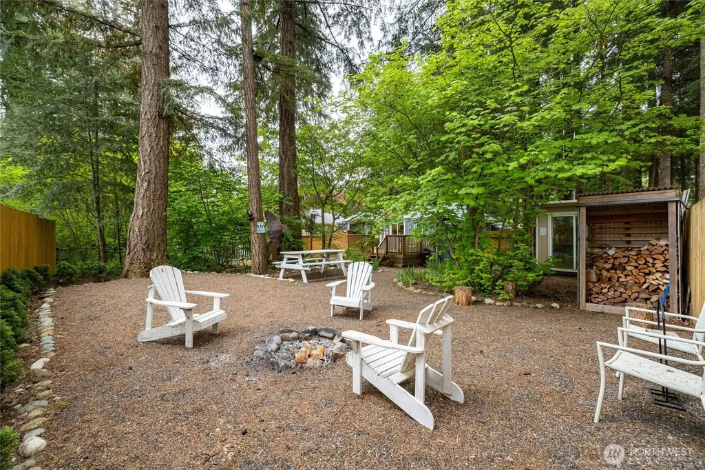 6124 Willow Place Maple Falls WA 98266