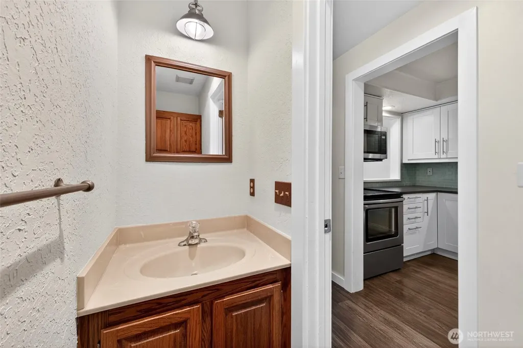 140 Summit Avenue N Kent WA 98030