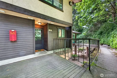 140 Summit Avenue N Kent WA 98030