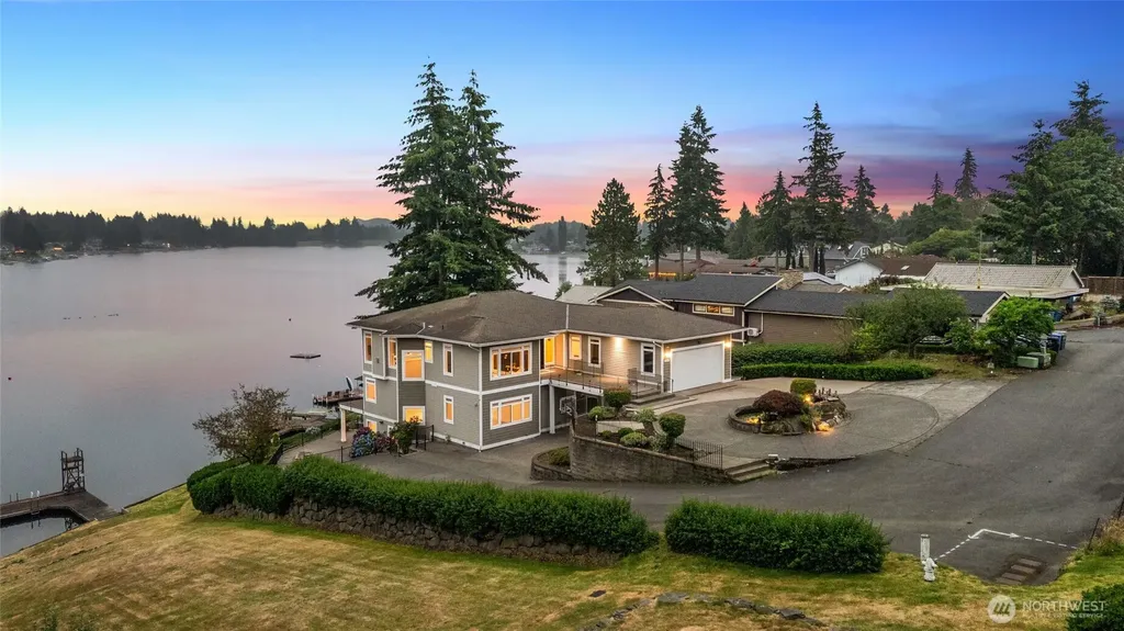 26408 136th Avenue SE Kent WA 98042