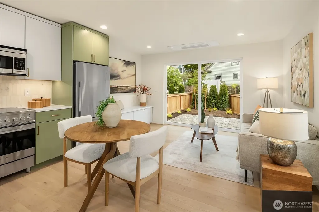 7062 Cleopatra Place NW Seattle WA 98117