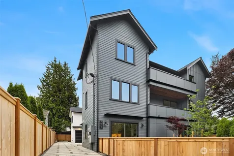 7062 Cleopatra Place NW Seattle WA 98117